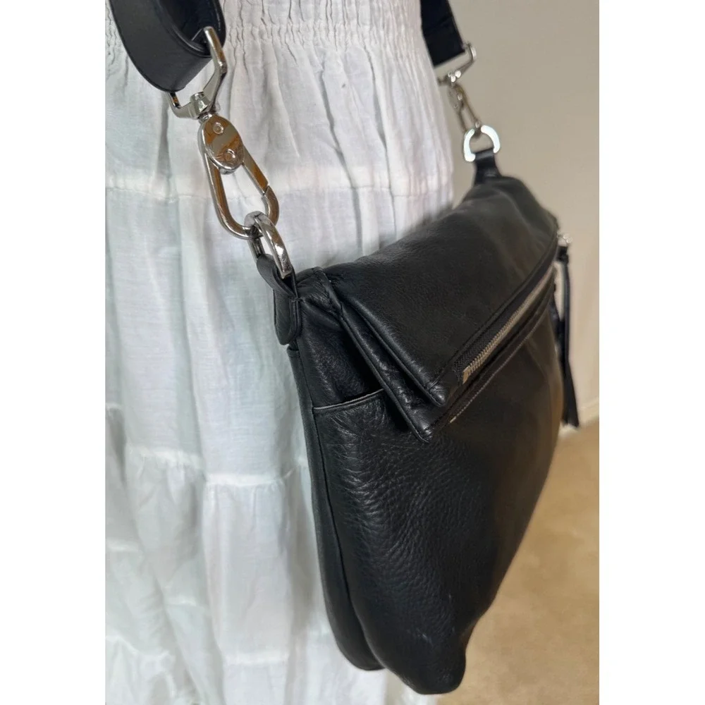 Margot Hobo Black Leather Fold Over Adjustable Shoulder/Crossbody‎ Bag Y2k